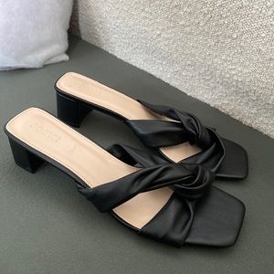 JOMEI Women black sandals sz 41